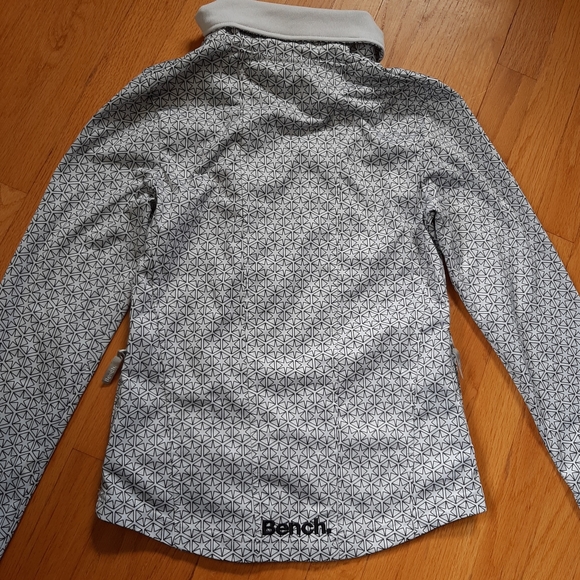 Asymmetrical Bench jacket - Picture 5 of 9